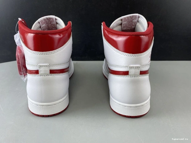 Jordan (2017) Retro Red Metallic 1 Air 555088-103 0704